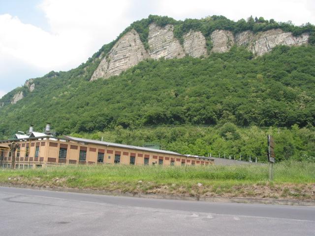 Elementi a rischio Nell area in esame gli elementi sottoposti a rischio sono la linea ferroviaria Lecco Bergamo, a Strada Provinciale n. 639 e l abitato di Levata.
