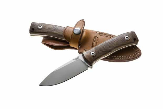 It s perfect for your mountains hikes, and the handle can be used both straight backwards.