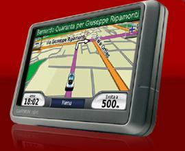 VANTAGGI GPS per auto Facilità d uso Non bisogna essere cartografi SVANTAGGI Il segnale può essere pessimo Non riconosce il mezzo Non