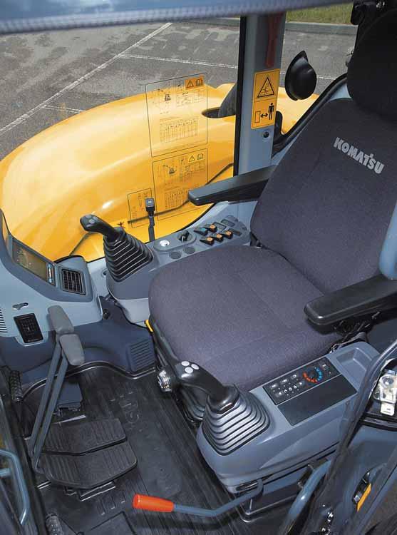 Elevato confort per l operatore Il posto guida Il PC80MR-3 è una macchina compatta, con una cabina spaziosa e confortevole progettata con cura