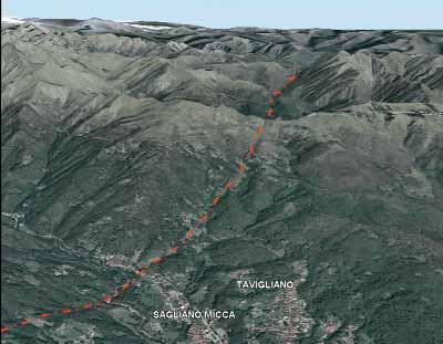 La stretta valliva di Passobreve è preceduta in sinistra idrografica dalla pronunciata incisione del Rio Morezza, impostata sulle rocce di faglia della Linea del Canavese e sulle coperture