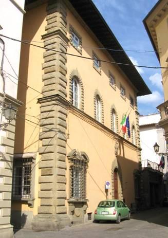 Palazzo Cambioni Toscana luglio 3) vittoria 4) 5) 6) spezzata 7) spadaccino 1) Oltre Novellucci, Cosimo ai e Guizzelmi.