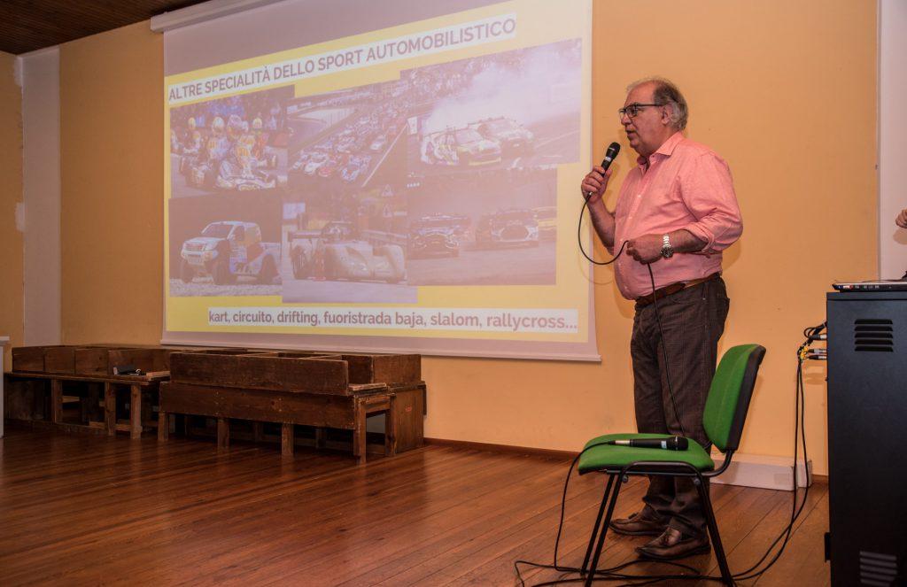 L evento sull automobilismo, tenutosi presso la sala del Circolo culturale di Merso di Sopra, ha visto la partecipazione di appassionati e addetti ai lavori nonché di un pubblico desideroso di