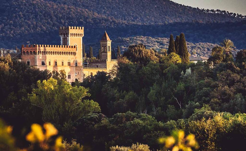 La linea esprime l essenza più vera della Toscana e del suo favoloso borgo di Bolgheri adagiato nel cuore della costa etrusca.