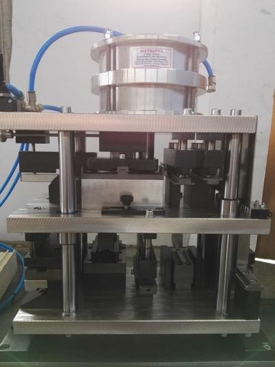 Costruzione riparazione - assistenza Punzonatrici per alluminio Stampi per trancio lamiera Macchinari custom per la produzione in serie Contrada Tre Fontane