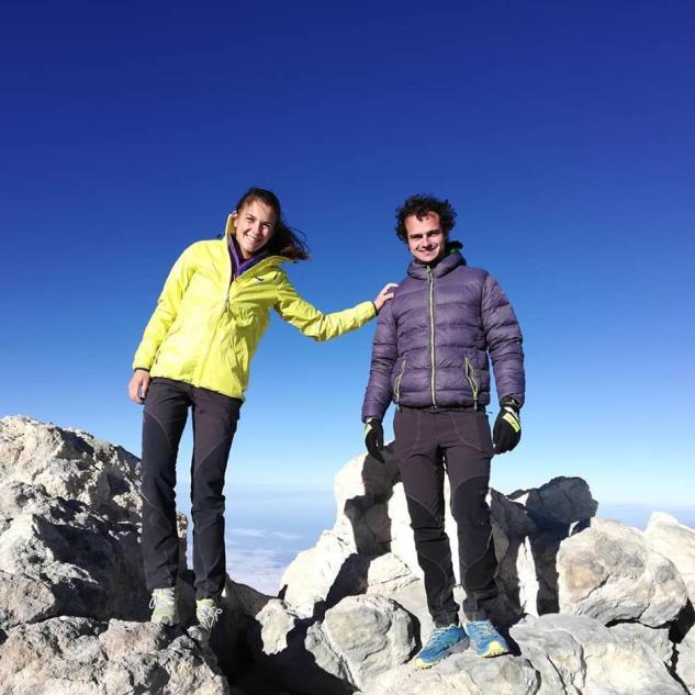 Il Teide visto da uno dei numerosi Mirador In punta al Teide, 3718m.