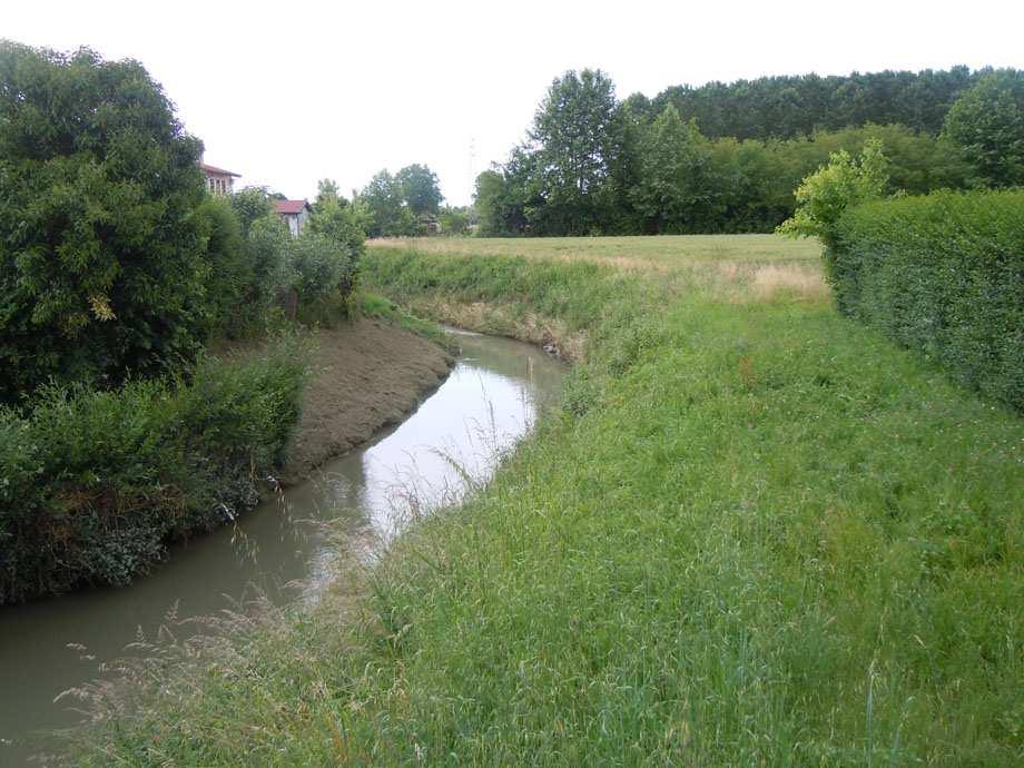 Siamo ormai in vista della fine di questo tratto di itinerario: Il ponte (il settimo) sulla via Montegrappa (SP 37) (sotto il