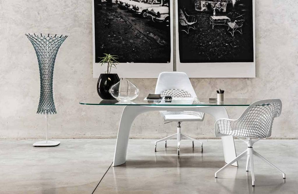 .08 GUAPA LAMP FLOOR acciaio bianco, cuoio TK U67 GUAPA DPA acciaio bianco, cuoio TK U05 MOONLIGHT 250x106 baydur B05, vetro