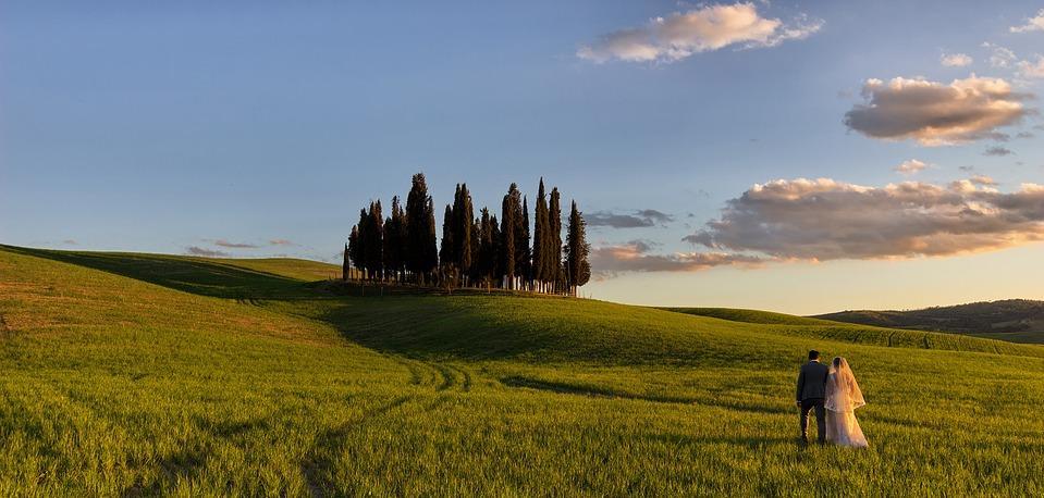 e strutture che ne rappresentano l essenza al fine di diventarne parte ed essere punta di diamante nel settore wedding.