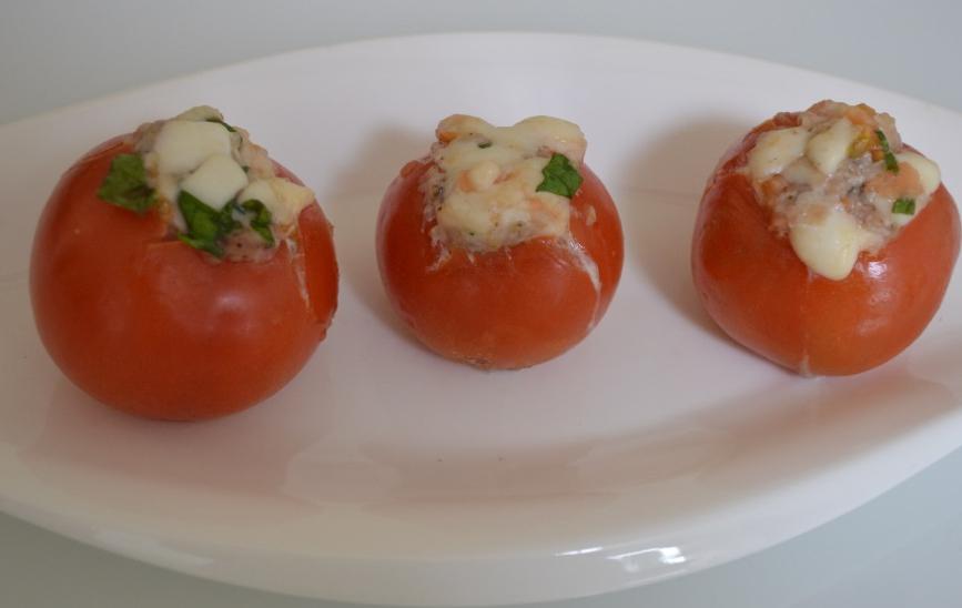 - Pomodori - 200 gr. di mozzarella - 200 gr.