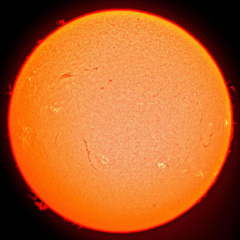 L azione del Sole Il Sole fa sentire la propria presenza nello spazio in molti modi: i