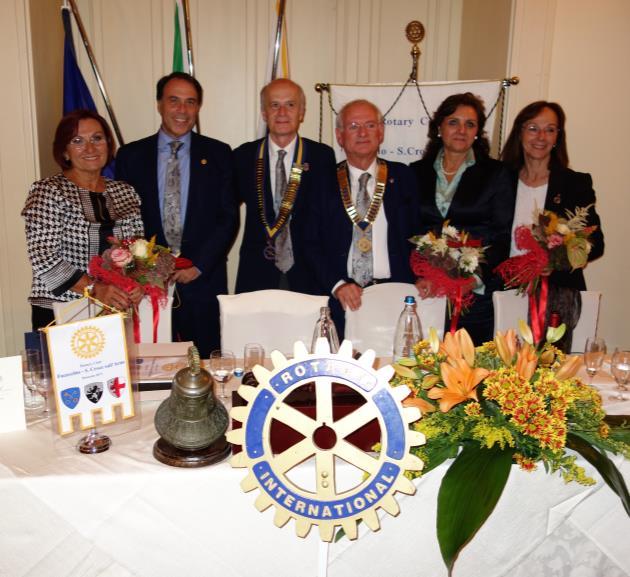 Venerdì 9 Ottobre 2015 Anche per quest anno la visita del Governatore, Mauro Lubrani, è arrivata presto nel calendario Rotariano.