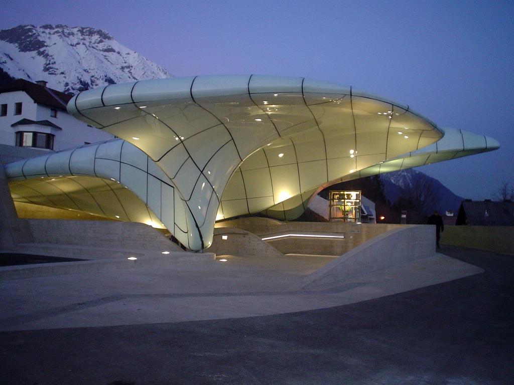 Zaha Hadid : funicolare, Innsbruck, 2002 Di Hafelekar - Opera