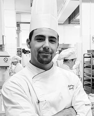 FABIO CASTIGLIONI Fabio Castiglioni ha collaborato come chef e responsabile di cucina con ristoranti e catene alberghiere di fama internazionale come La Piazzetta, DoubleTree by Hilton,