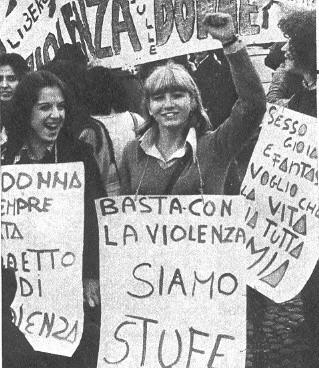 Franca Rame, attrice, comica, intellettuale, donna, viene sequestrata e stuprata la notte del 9 marzo 1973 da un branco di uomini, legati ad ambienti di destra e al traffico d armi.
