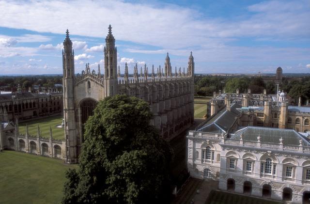 La Cambridge English Scale permette di visualizzare i risultati in modo immediato; avvicinandosi alle esigenze di candidati, insegnanti, università e uffici immigrazione.