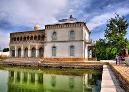 Poi visita Sitorai Mokhi-Khosa - residenza estiva dell'ultimo emiro di Bukhara, sito unico che combina architettura