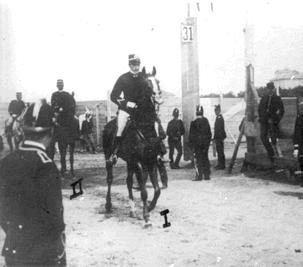 Il cavaliere volante Negli anni successivi alla vittoria di Torino si afferma il mito di Caprilli.