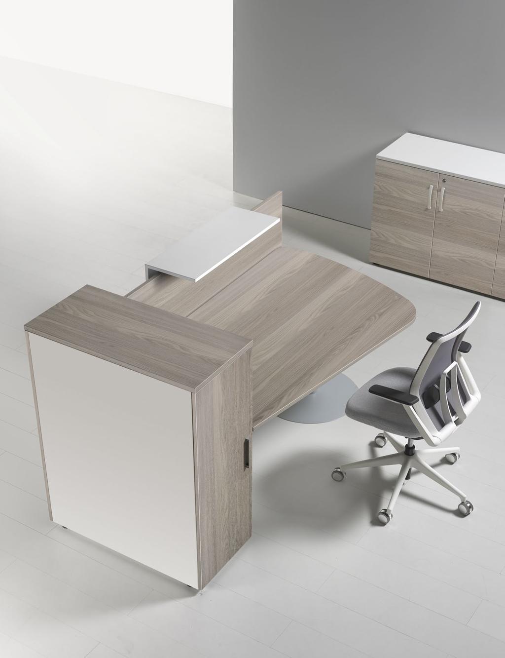 Indipendent leg in silver or white finishing. Worktops and melamine fronts. Optional shaped desk top in metal or melamine.