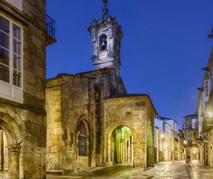 singolare Sfilata dei re D Oriente. In Spagna infatti sono i Re Magi a portare i regali ai bambini la notte del 5 gennaio e c è tutta una bella tradizione legata a questa credenza.