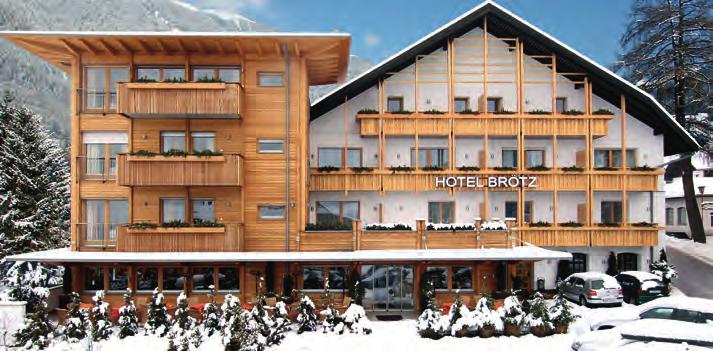 Italija Kronplatz Hotel Brötz 3* Rasen/Rasun Šarmantan planinski stil hotela s pogledom na Alpe i bogata gastronomska ponuda samo je dio onoga što hotel Brötz nudi svojim gostima.
