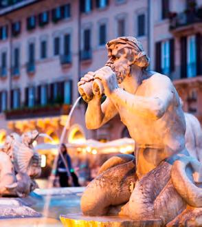 sa na námestí Piazza della Rotonda, najväčšie námestie hlavného mesta Talianska Piazza Navona s Fontánou štyroch riek umiestnenou uprostred námestia, Piazza Popolo (Námestie ľudu) s uprostred sa