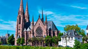deň po raňajkách prehliadka mesta Metz (v stredoveku pod názvom Méty hlavné mesto Austrázie), ležiace na sútoku riek Mosela a Seille. Návšteva krásnej gotickej katedrály sv. Štefana z 13. storočia.