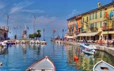 Bardolino, Lazise, Peschiera del Garda, Sirmione vi incanteranno!