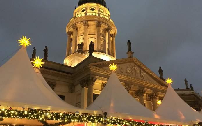 dicembre - ritorno 2 gennaio Quote valide con voli Easyjet da Milano e Venezia. Tasse aeroportuali 99.