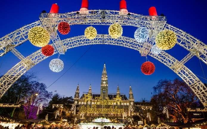 VIENNA partenze 29 e 30 dicembre - ritorno 2 gennaio ANANAS **** 419 479 Volo + 3 notti: quote valide con voli Austrian da Milano e Venezia. Volo + 4 notti: quote valide con voli Austrian da Bologna.