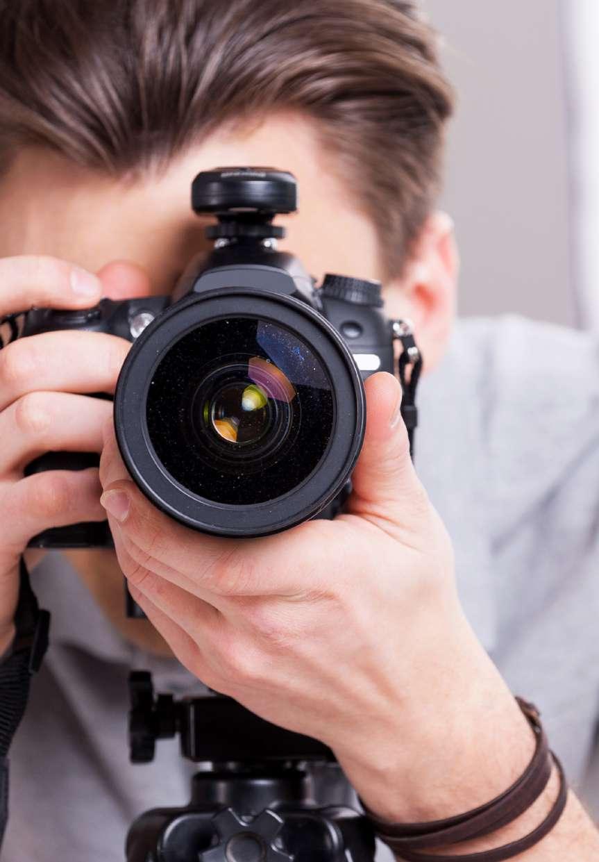 FOTOGRAFIA MASTER 500 ore Qualifica professionale CORSO SERALE 90 ore La fotografia è una delle arti visive più conosciute e amate sia per diletto sia a livello professionale.