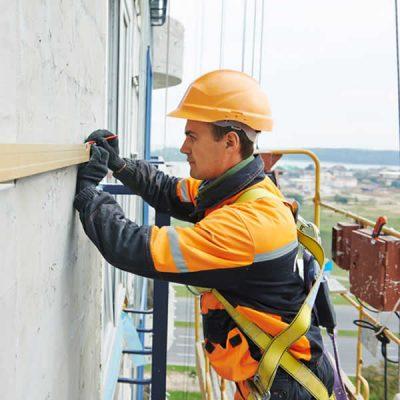 30 per operatori che svolgono attività che espongono il lavoratore al rischio di cadute da una altezza superiore a due metri rispetto ad un piano stabile.