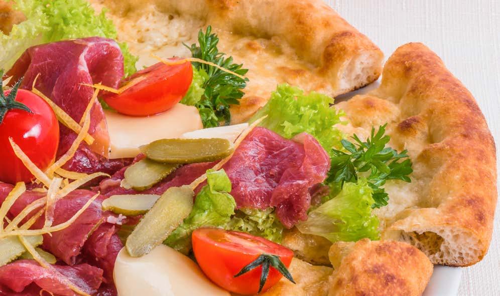 ESTENSIONE DEL GUSTO La pizza è il grande classico della tradizione culinaria italiana, della quale è indiscutibilmente regina.