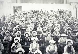 1874 Le donne possono accedere a quasi tutte le Facoltà universitarie.