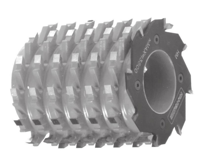Fresa a taglienti frazionati posizionati su sei a anamento spiroiale con applicazione i lame rasanti.