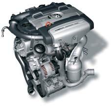 Introduzione Particolarità tecniche La particolarità di questo motore consiste soprattutto nella combinazione fra iniezione diretta a benzina, doppia sovralimentazione e downsizing.