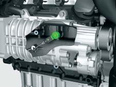 Utilizzo del segnale La centralina motore elabora i segnali e imposta la pressione nella linea carburante tramite la valvola di regolazione pressione carburante.