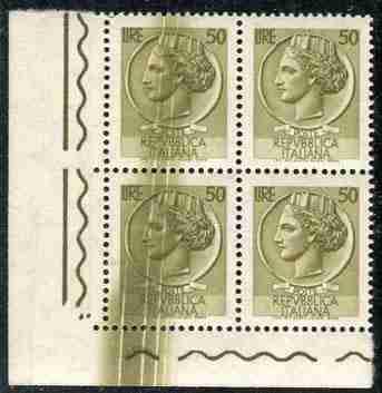 000,00 708 ** Giornata del francobollo '65 n. 1011 con stampa del grigio "fuori registro" (spostata a sinistra) - Non comune... 25,00 709 ** Propaganda del Turismo '66 n.