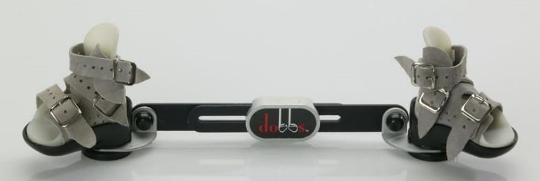 La barra mobile Dobbs: il Dott. Matthew Dobbs ha sviluppato un nuovo tutore dinamico per il piede torto.