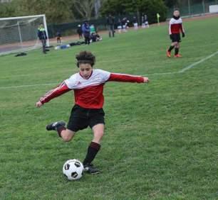 dal 19 Al 21 Aprile LA QUOTA COMPRENDE Partecipazione al torneo di calcio Cerimonia inaugurale Alloggio in pensione completa dalla cena del 19 aprile al pranzo del 21 aprile in hotel 2 o 3 stelle