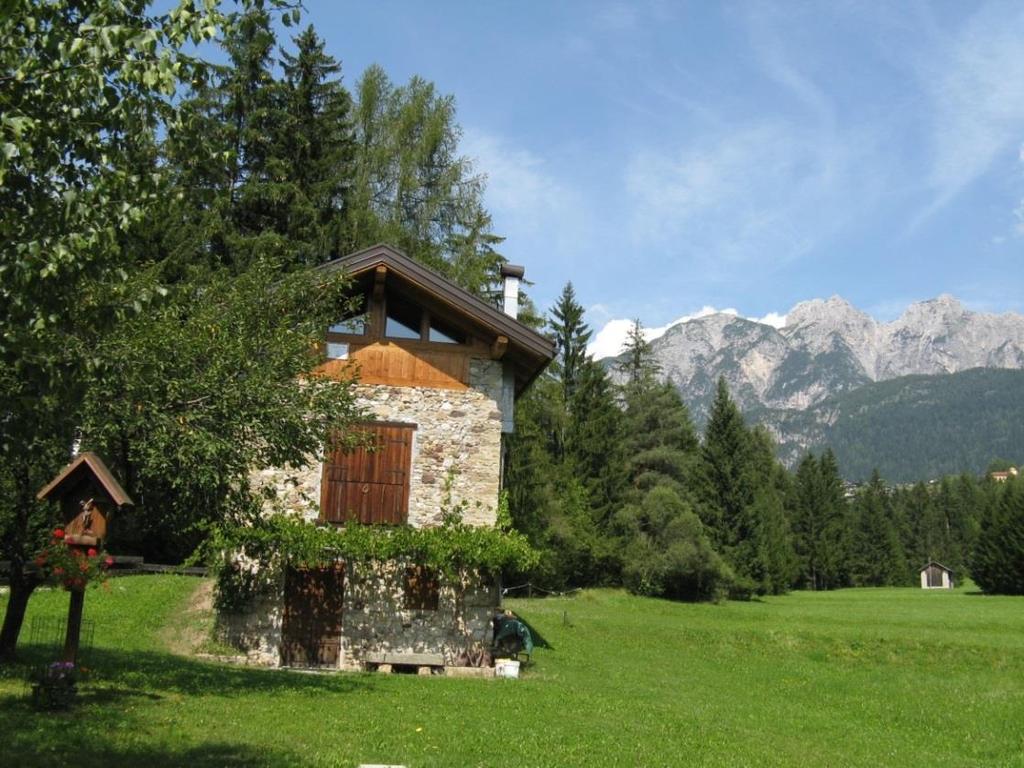 16 tappa Da Misurina a Auronzo di Cadore Percorso di 7 ore, dislivello in salita 400 m, lunghezza 22 Luoghi d interesse: vegetazione e paesaggi dolomitici, Val Marzon, Auronzo di Cadore, sito