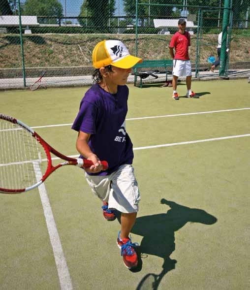 Ospiti dell esclusivo tennis club di Lignano Sabbiadoro, le lezioni di tennis si svolgeranno sui campi in terra