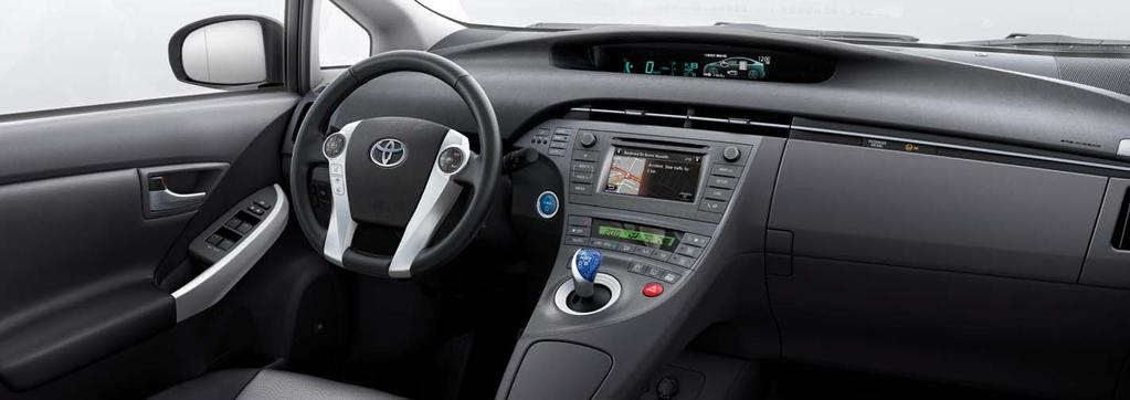 Lounge Caratteristiche principali (aggiuntive alla versione Style) Interni in pelle Full Smart Entry & Start Sistema di navigazione satellitare Toyota Touch&Go