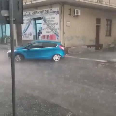 Chiudi In Sardegna il maltempo non si attenua sul versante tirrenico, con forti piogge sul
