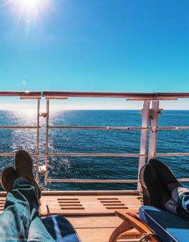 Viaggio in nave rilassante e vantaggioso Perchè viaggiare in nave: 1 2 3 4 5 6 7 IN VACANZA PRIMA con il viaggio in nave ti senti subito in vacanza.