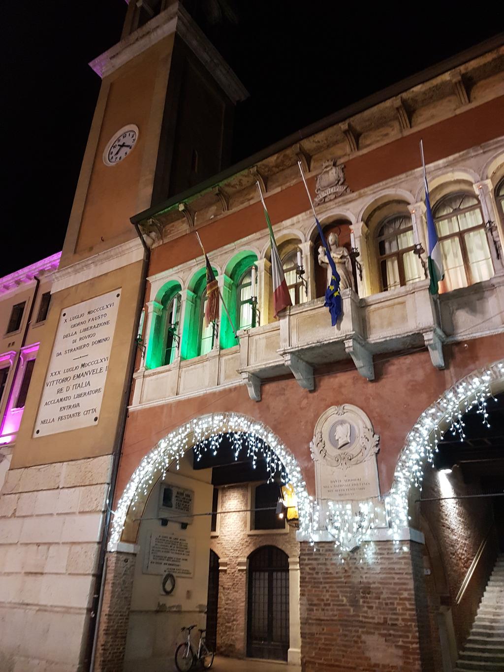 Il Natale si avvicina e Rovigo è pronta ad accoglierlo nel segno della solidarietà.