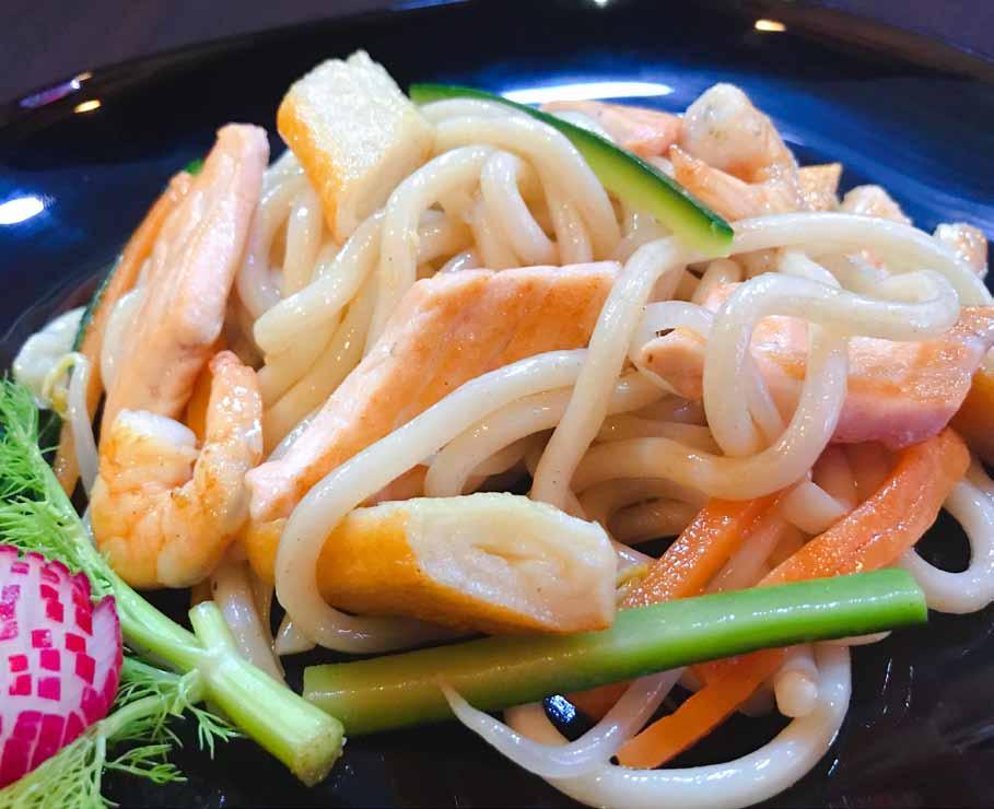 YAKI UDON PASTA THAILANDESE 146. YAKI UDON CON VERDURE spaghetti di grano duro con verdure 147. YAKI UDON CON FRUTTI DI MARE 6.