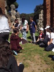 VISITE GUIDATE Per gli studenti delle scuole primarie e secondarie di I e II grado Navigare il Territorio è un progetto di educazione al patrimonio culturale rivolto in primis ai ragazzi, promosso