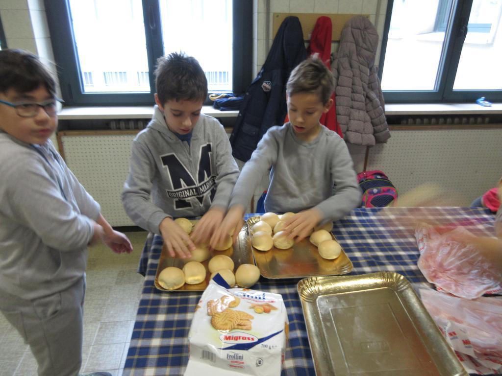 biscotti e il the al limone.