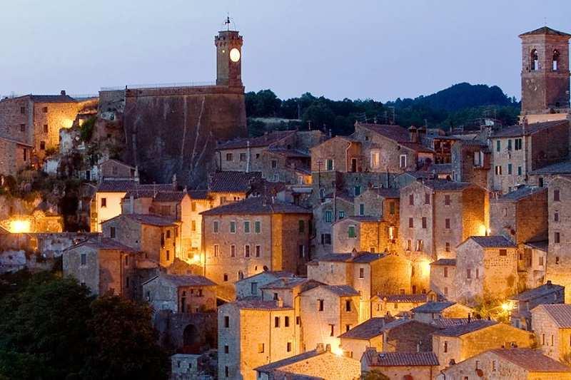 3 giorno: domenica 22 aprile 2018 Sovana, Area Archeologica e vie Cave Dopo la colazione ci spostiamo nei